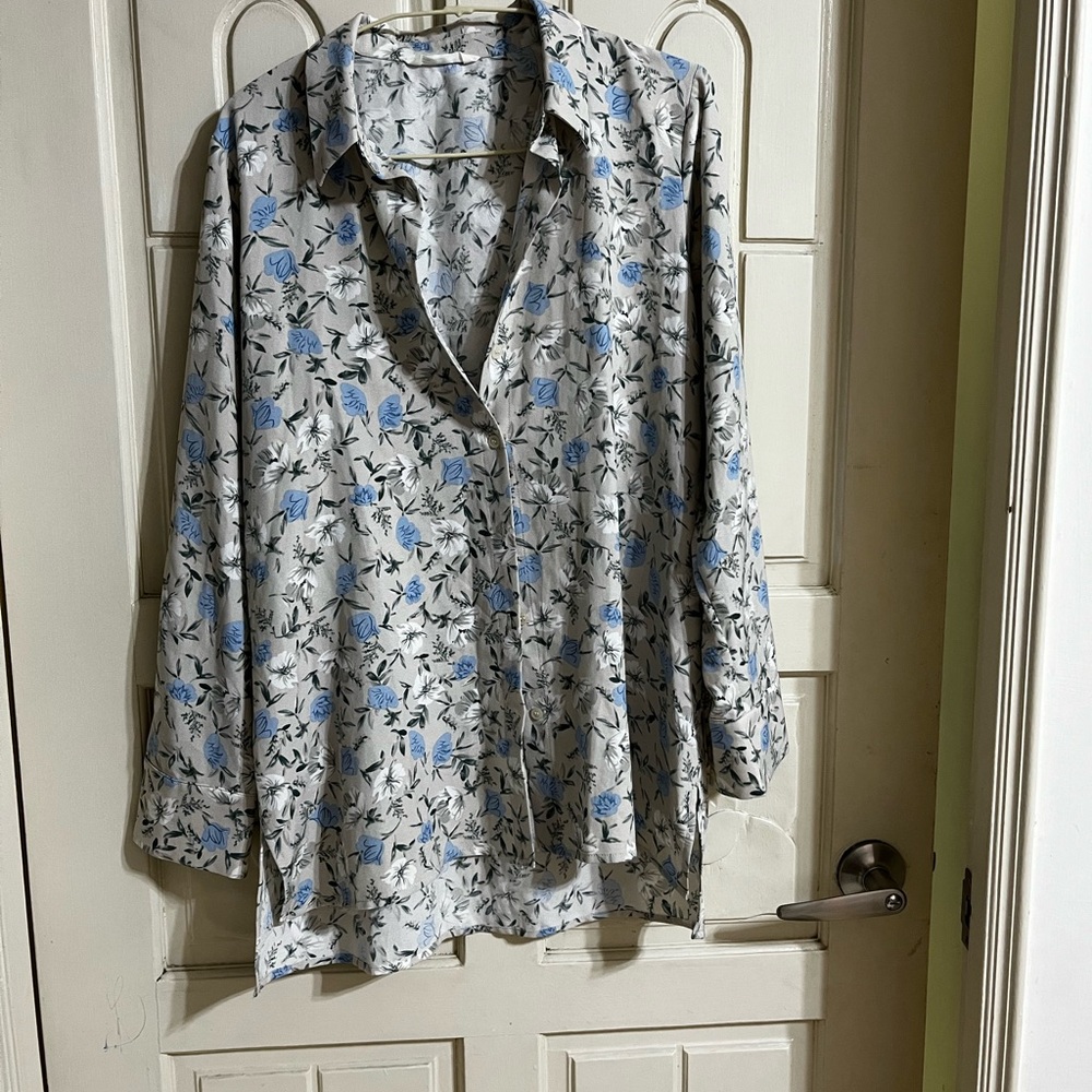 Women’s Floral Button-Up Shirt